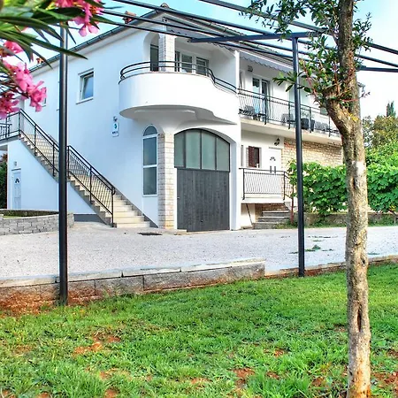 Apartments Nebuloza Rovinj Exterior photo