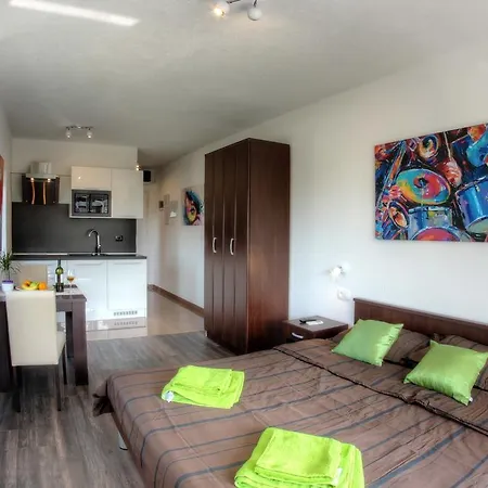 Apartments Nebuloza Rovinj Exterior photo