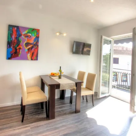 Apartments Nebuloza Rovinj Exterior photo