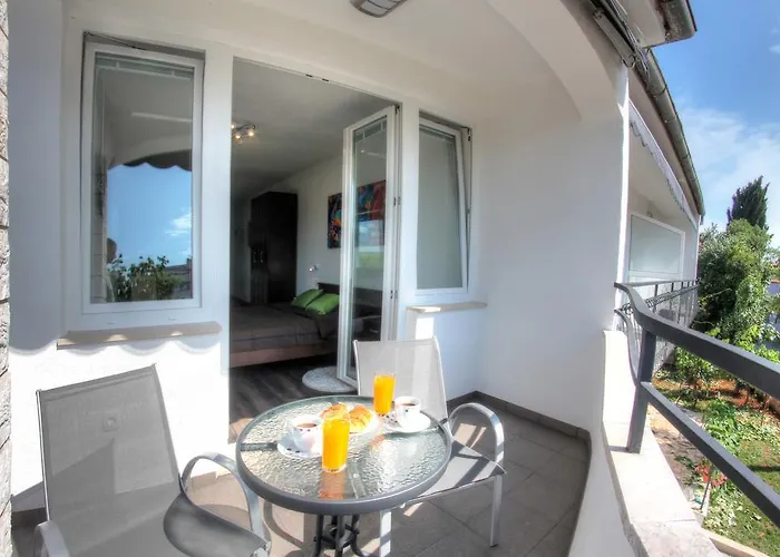 Apartments Nebuloza