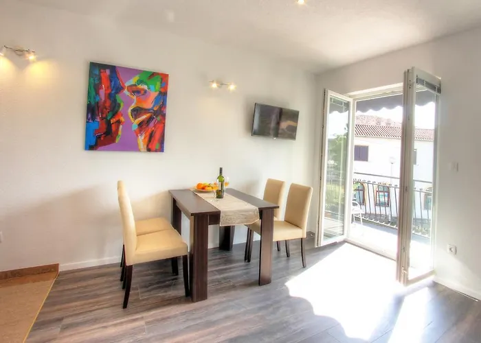 Apartments Nebuloza